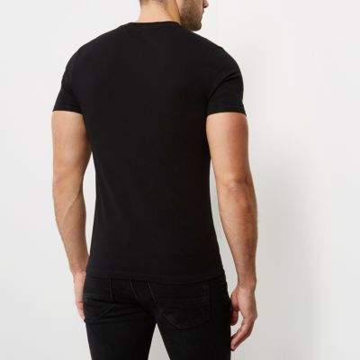 Black muscle fit t-shirt